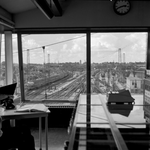 846571 Gezicht vanuit het seinhuis post A op het emplacement aan de noordzijde van het N.S.-station Utrecht C.S. te Utrecht.